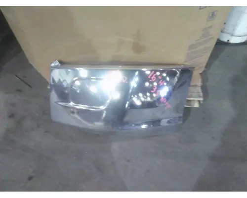 PETERBILT 579 BUMPER END