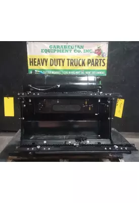 PETERBILT 579 Battery Box/Tray