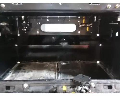 PETERBILT 579 Battery BoxTray