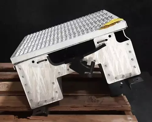 PETERBILT 579 Battery BoxTray