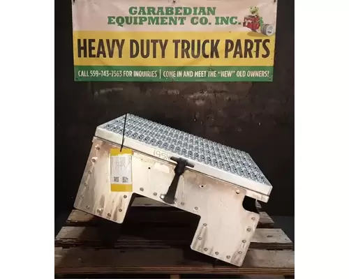 PETERBILT 579 Battery BoxTray