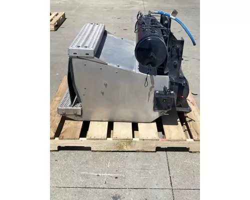 PETERBILT 579 Battery Box