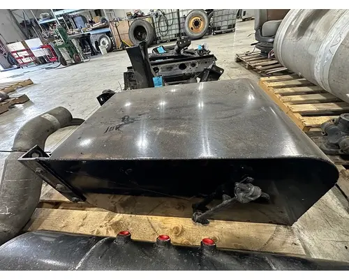 PETERBILT 579 Battery Box