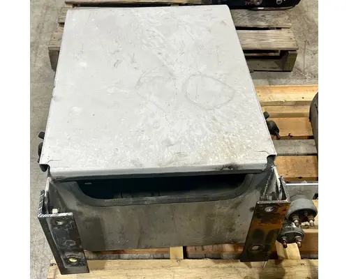 PETERBILT 579 Battery Box