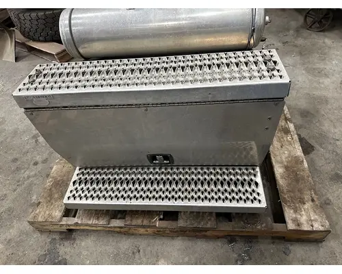 PETERBILT 579 Battery Box