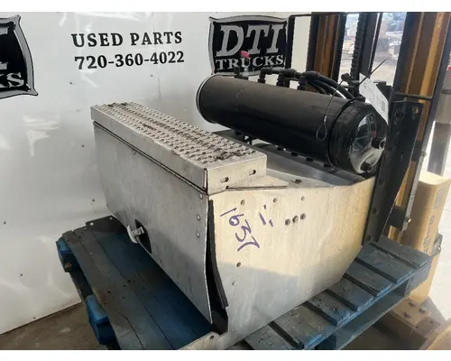 PETERBILT 579 Battery Box