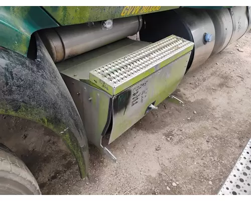 PETERBILT 579 Battery Box