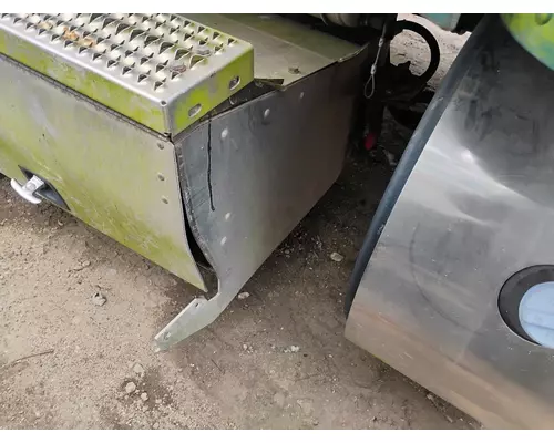 PETERBILT 579 Battery Box