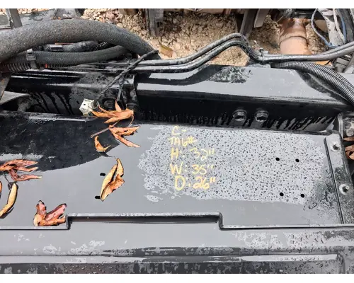 PETERBILT 579 Battery Box