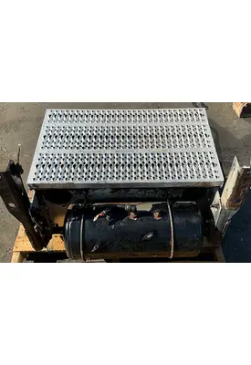 PETERBILT 579 Battery Boxes