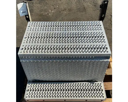 PETERBILT 579 Battery Boxes