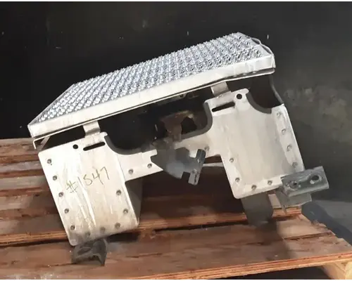 PETERBILT 579 Battery Boxes