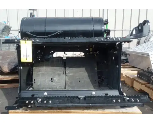 PETERBILT 579 Battery Boxes