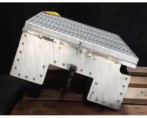 PETERBILT 579 Battery Boxes