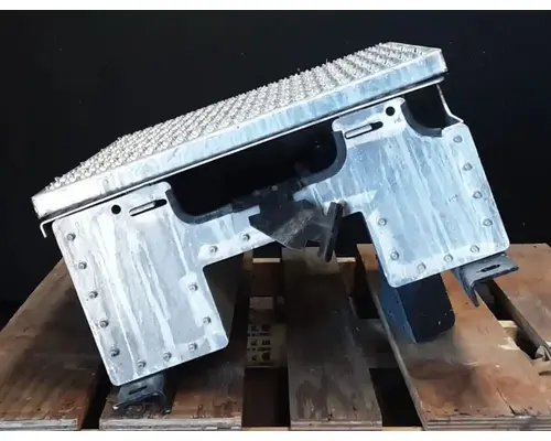 PETERBILT 579 Battery Boxes