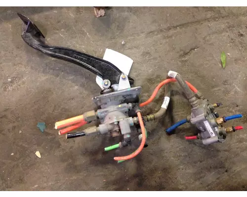 PETERBILT 579 Brake  Clutch Pedal Box
