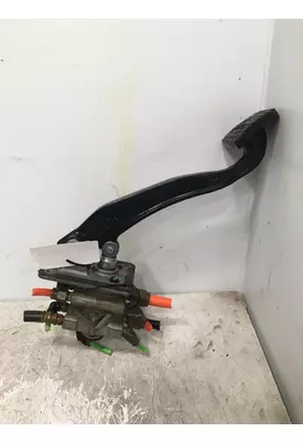 PETERBILT 579 Brake / Clutch Pedal Box