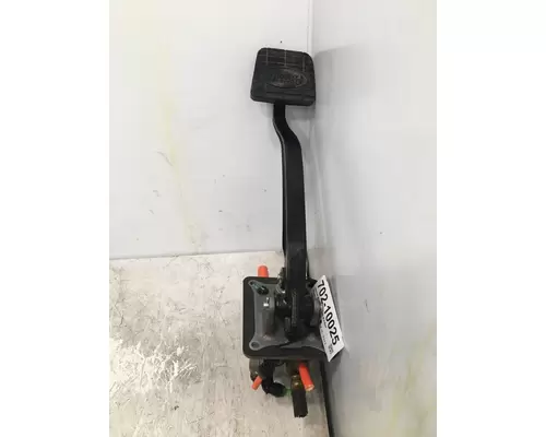 PETERBILT 579 Brake  Clutch Pedal Box