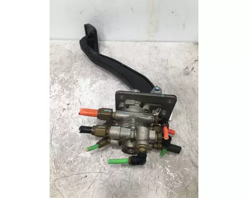PETERBILT 579 Brake  Clutch Pedal Box
