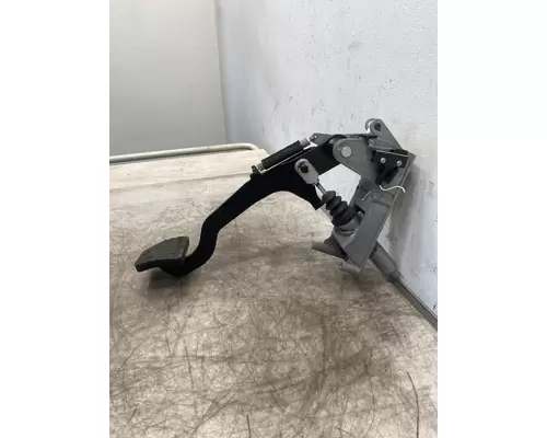 PETERBILT 579 Brake  Clutch Pedal Box