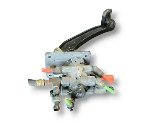PETERBILT 579 BrakeClutch Pedal Box