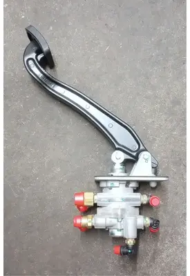 PETERBILT 579 Brake/Clutch Pedal Box