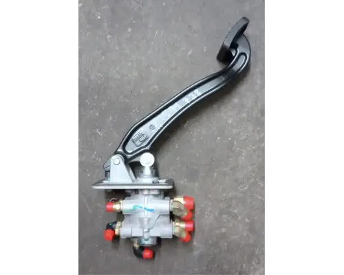 PETERBILT 579 BrakeClutch Pedal Box