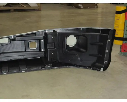 PETERBILT 579 Bumper Assembly, Front