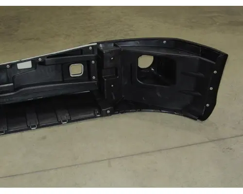 PETERBILT 579 Bumper Assembly, Front