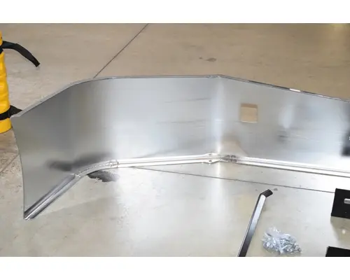 PETERBILT 579 Bumper Assembly, Front