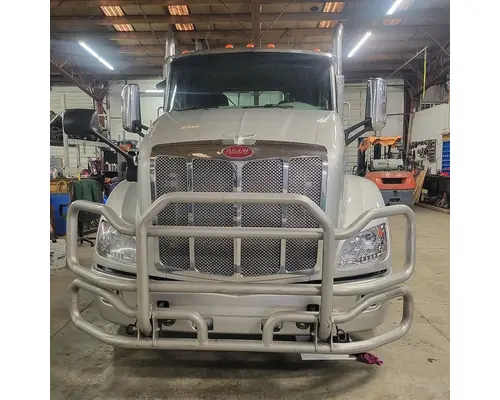 PETERBILT 579 Bumper Assembly, Front