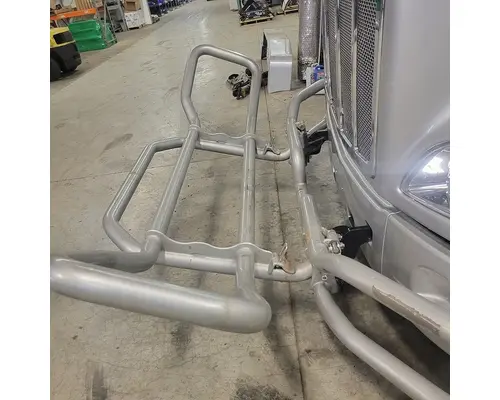 PETERBILT 579 Bumper Assembly, Front