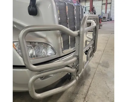 PETERBILT 579 Bumper Assembly, Front