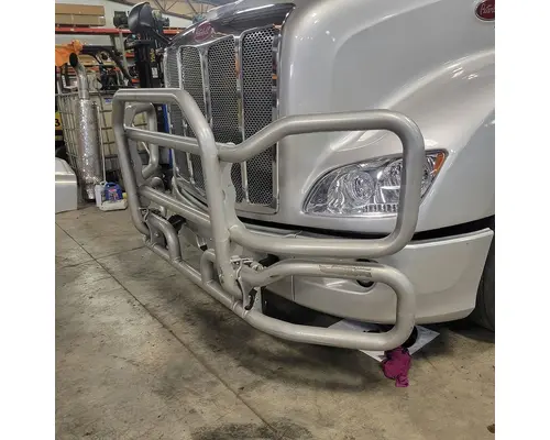 PETERBILT 579 Bumper Assembly, Front