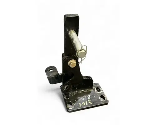 PETERBILT 579 Bumper Bracket, Front