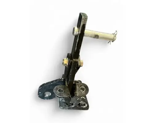 PETERBILT 579 Bumper Bracket, Front