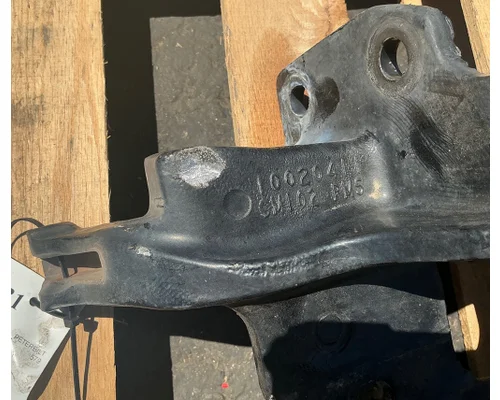 PETERBILT 579 Bumper Bracket, Front