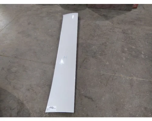 PETERBILT 579 CAB BACK PANEL