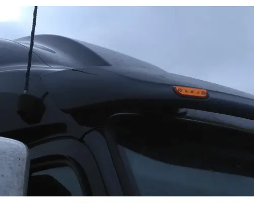 PETERBILT 579 CAB CLIP