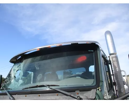 PETERBILT 579 CAB CLIP