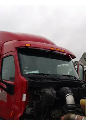 PETERBILT 579 CAB CLIP