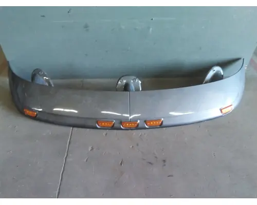 PETERBILT 579 CAB CLIP