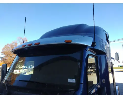 PETERBILT 579 CAB CLIP