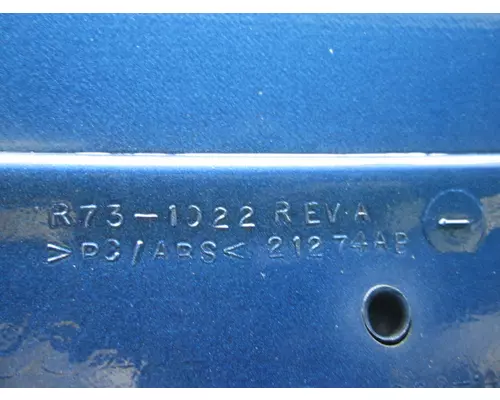 PETERBILT 579 CAB CLIP