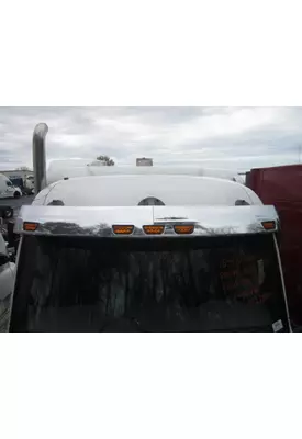 PETERBILT 579 CAB CLIP