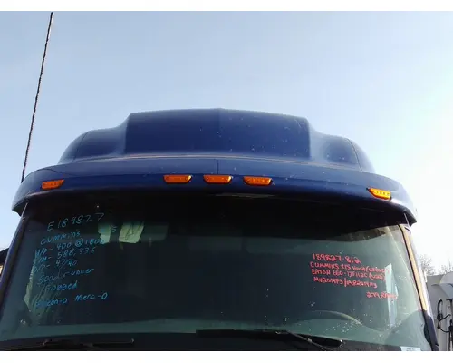 PETERBILT 579 CAB CLIP