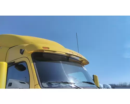 PETERBILT 579 CAB CLIP