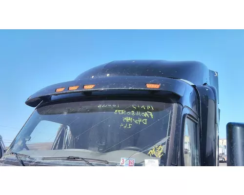 PETERBILT 579 CAB CLIP