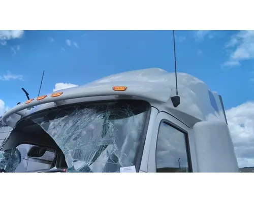 PETERBILT 579 CAB CLIP