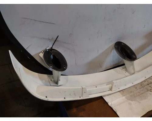 PETERBILT 579 CAB CLIP